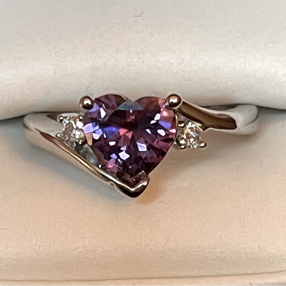 Heart Cut Amethyst Ring - Picture 2 of 6